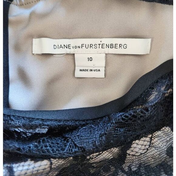 Diane vonFurstenberg Surya High Neck Lace Top Size 10 - Picture 6 of 7